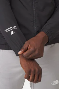 The North Face Mountain Athletics Windjack 15 The North Face Mountain Athletics Windjack -AGU Verkoopwinkel 2210004433645 016 nl
